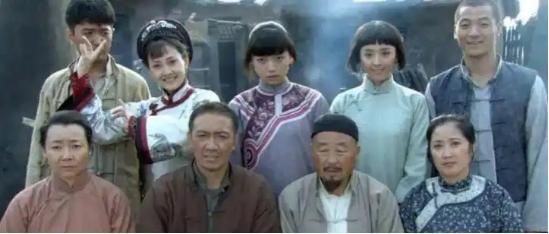 示“脱衣服赢钱”背后的鲜儿真相。必一体育网站《闯关东》再探：揭(图3)