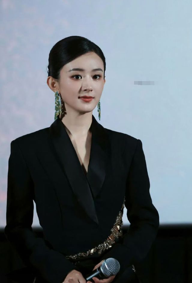粉！怼粉丝用词不当被批文化低全网看热闹bsports网页版赵丽颖遭遇大面积脱(图10)