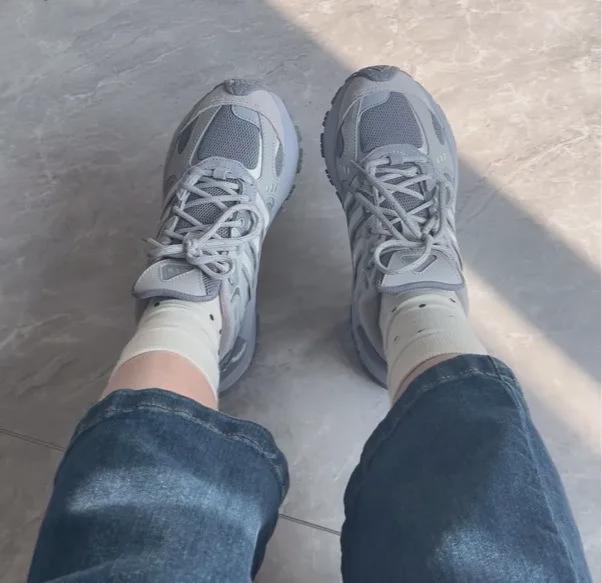 好穿不累脚甜girl辣妹都抢着穿！必一运动谁能拒绝这双小白鞋？！柔软(图2)