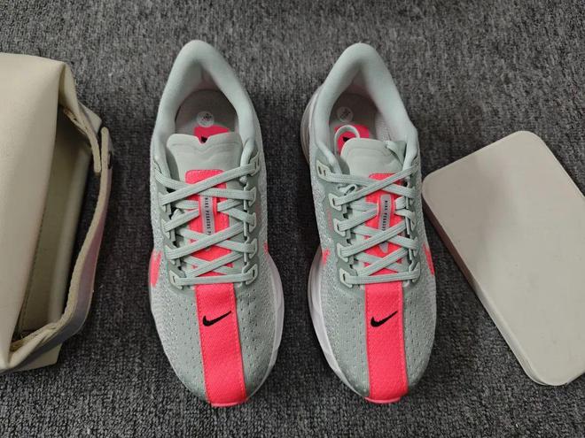 感并存的跑鞋Nike超级飞马！Bsports综合一款颜值脚(图2)